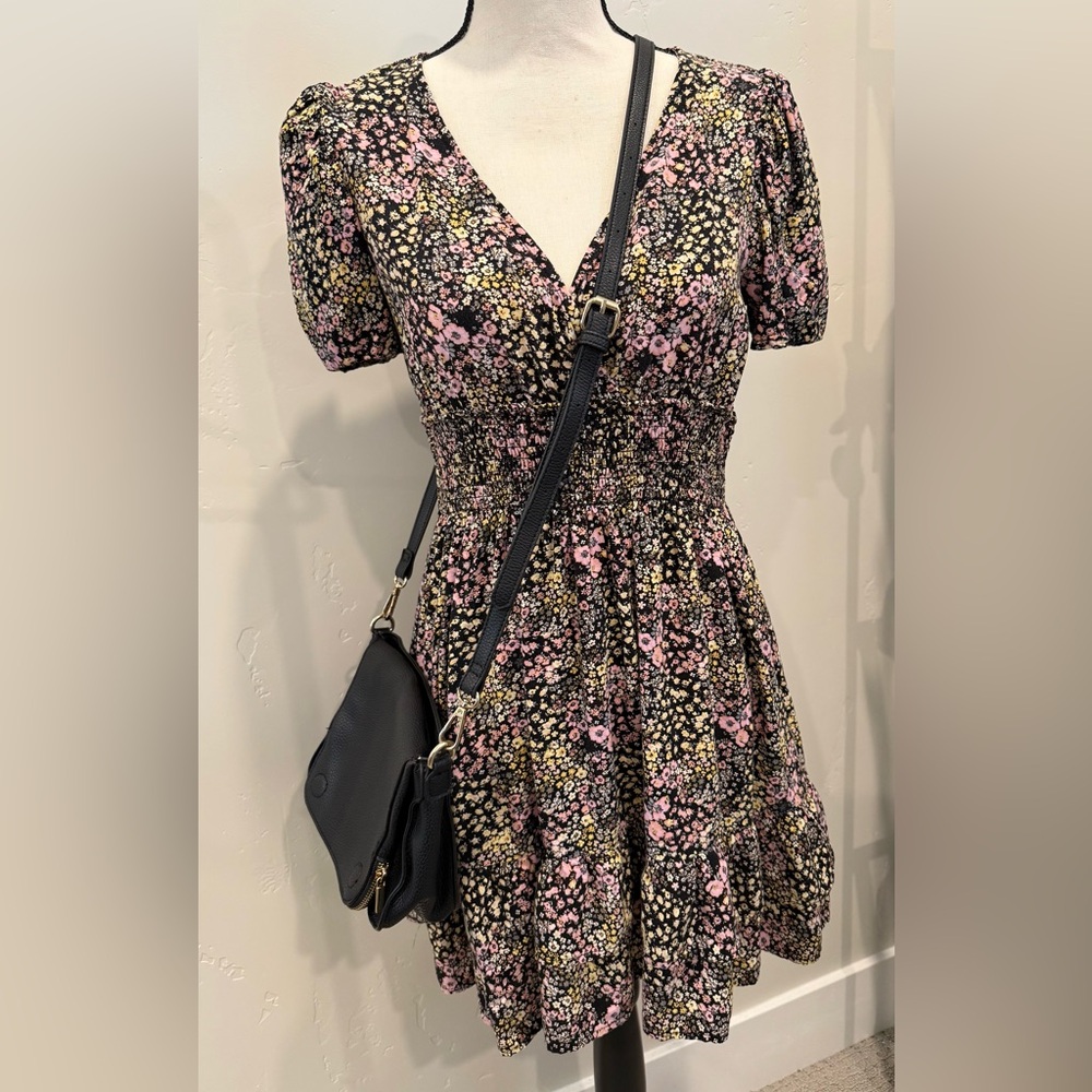 Wild Fable Floral Print Dress with Black Accents | Medium | Lightweight